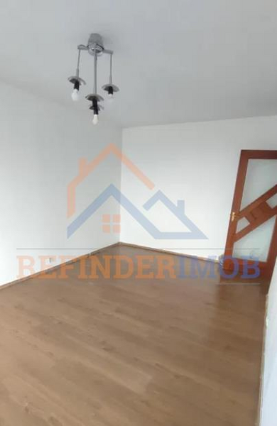 Rahova (langa Piata), apartament 3 camere.