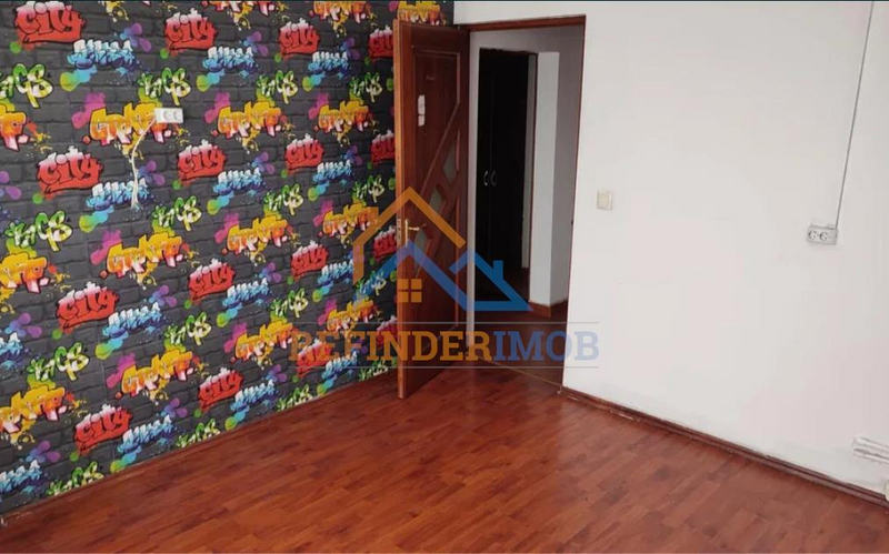 Rahova (langa Piata), apartament 3 camere.