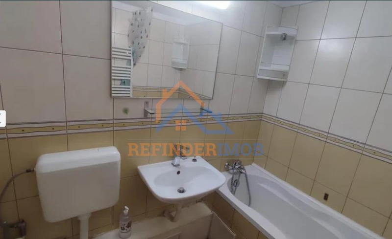 Rahova (langa Piata), apartament 3 camere.